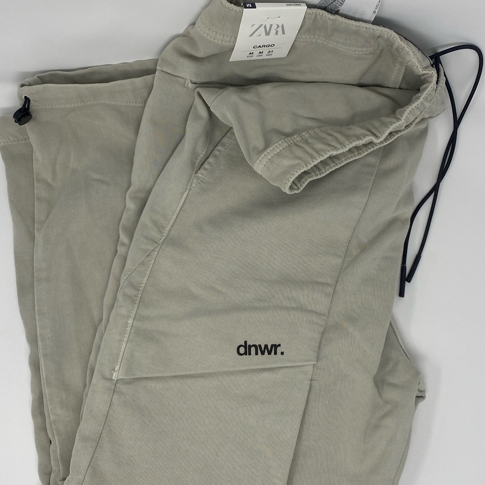 MULTIPOCKETED PANTS